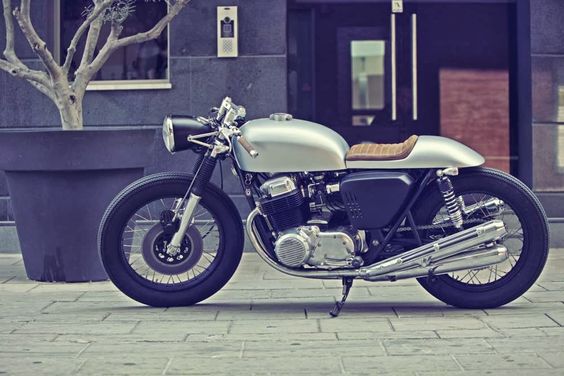 1969 Honda CB750 Four Cafe Racer by Adonis Syrimis | Moto Verso | Moto Verso