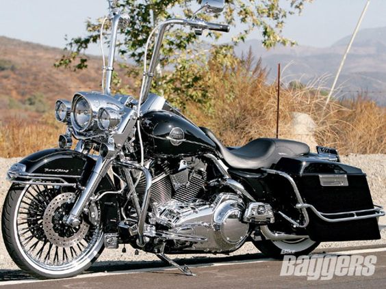 2008 Harley-Davidson Road King FLHRC | Hot Bike Baggers