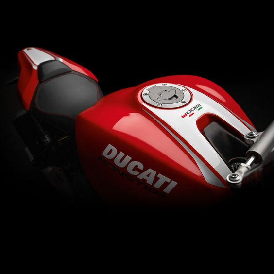 2016 Ducati Monster 1200 R - More Power, Less Weight, Way More Badass