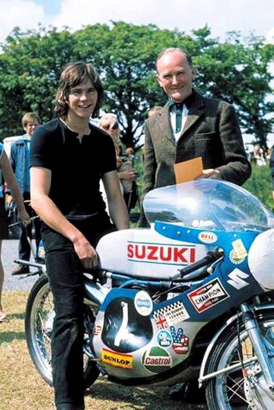 A very young Barry Sheene and Suzuki.