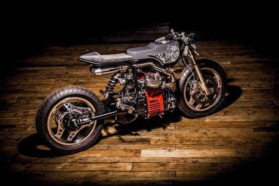 Amazing! Honda CX500 Cafe Racer by Ed Turner #motorcycles #caferacer #motos | 