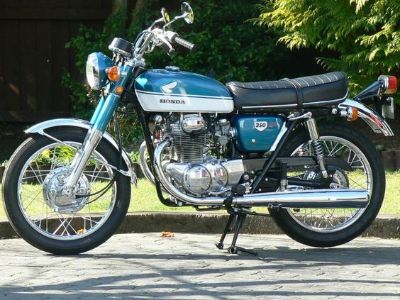 and the other vintage bike i  1970 honda CB 350