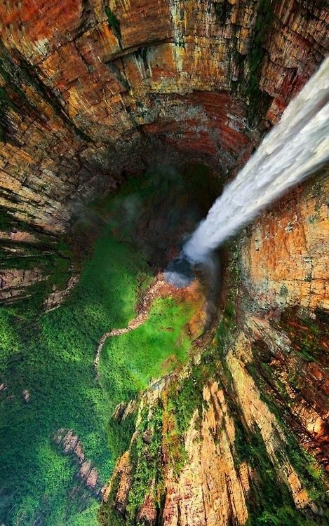 Angel Falls, Venezuela Dragon Falls are part of the Angel Falls located in Venezuela. This Venezuela watterfals are biggest in the world with height of little above 3,200 ft. Waterfalls drops from the edge of Auyantepui mountain in the Canaima National Park. Whole region is under UNESCO World Heritage