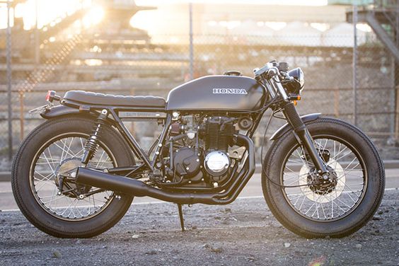 Beautiful minimalistic perfection, despite/except for the tire choice. Only the things needed for it to run and nothing else. Lots of nice details on this one.   1975 Honda CB400F by Salty Speed Co via Pipeburn