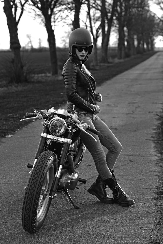 Biker Girl - Biker Chick - Biker Babe - GBT13