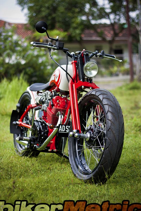 bikerMetric | custom honda yamaha metric bobbers, choppers, cafe racers: honda cb125 bobber | dariztdesign