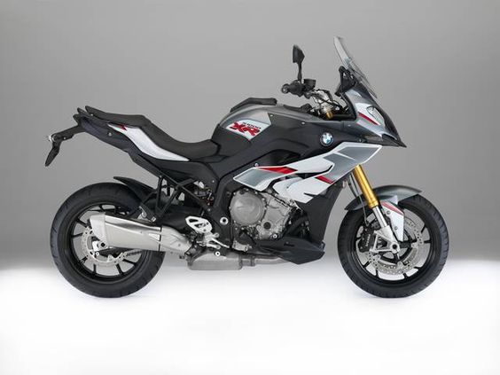 #BMW S 1000 XR available in new paint finish from 2016. Multiple colour combination Light white/Granite grey metallic/Racing red supplements the range of paint finishes in model year 2016