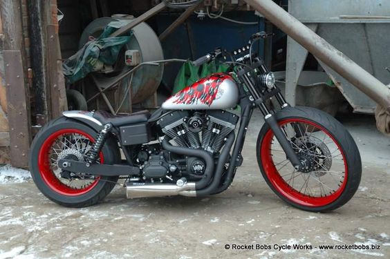 Custom Harley-Davidson Dyna Street Bob build, VOODOO BOB | Rocket Bobs