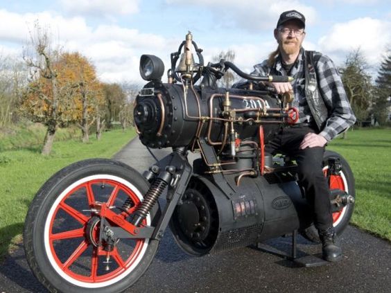 Custom Steam Engine-Powered Motorcycle Looks Straight out of a Sci-Fi Fantasy - My Modern Met