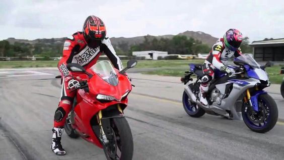 Ducati 1299 Panigale vs Yamaha R1