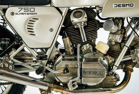 Ducati 750 Super Sport Desmo - 
