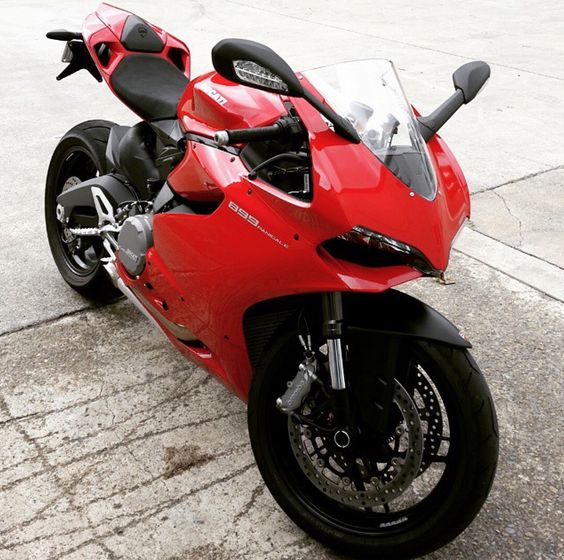 Ducati 899 Panigale, perfection on two wheels