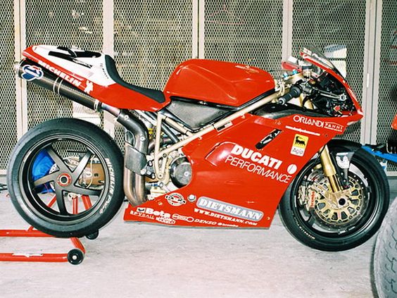 Ducati 996 SBK 1998 - Carl Fogarty 3 - Foto Attualità e Mercato