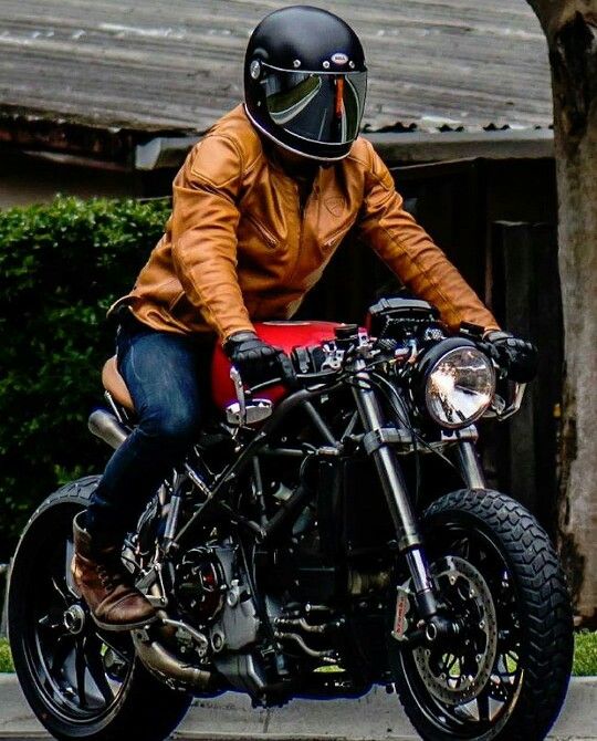 Ducati Cafe Racer/Brat Style