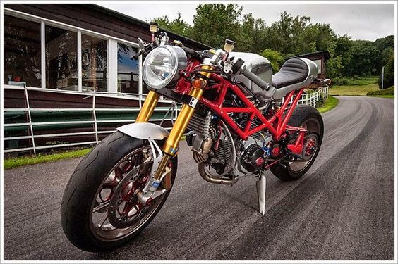 Ducati Monster SR2 Cafe Racer Ducati Cafe Racer based on Ducati Monster SR2 built by mechanical engineer John Grainge. Click to read more about