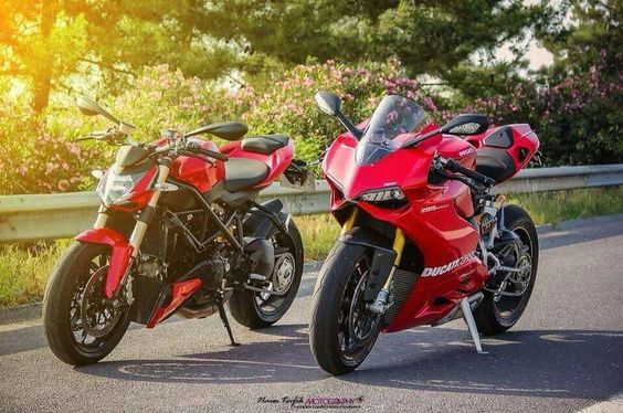 Ducati Streetfighter 848 and 1199 Panigale! Awesome!