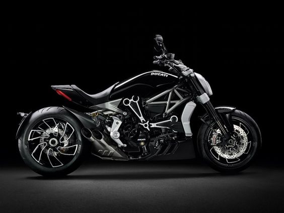 Ducati's 2016 XDiavel: Lean, mean, stroked-out cruiser targets the American market