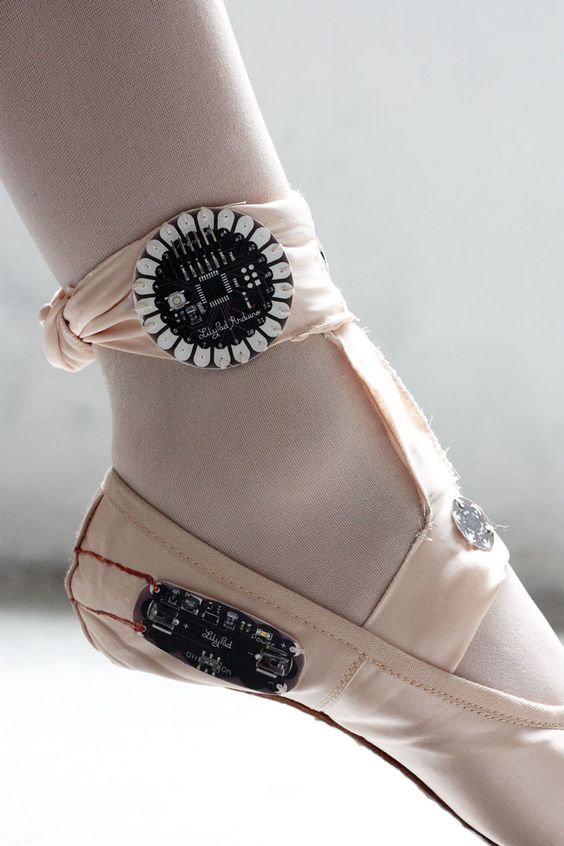 E-traces by lesia trubat are ballet shoes that digitally record the movements of dancers