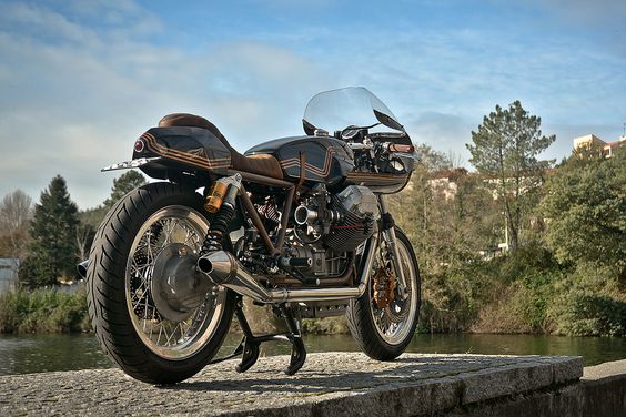 Enduring Style: A classic Le Mans 1000 from Ton-Up - Bike EXIF