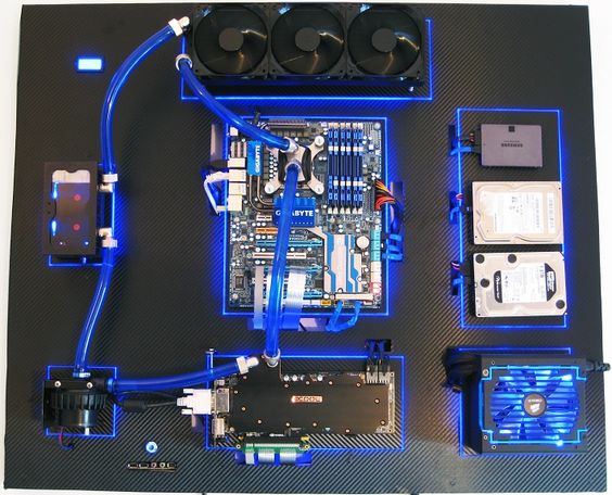 Gallery of an Awesome Wall-mounted Custom PC with Beautiful Liquid-cooling System