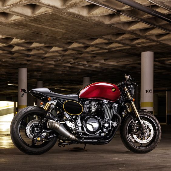 Got a taste for big, old school roadsters? This XJR1300 from Macco Motors of Spain is pure badass.