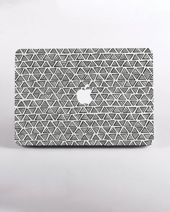 Hard Plastic Monochrome Triangle Pattern Macbook Case Design in White for MacBook Pro Retina Display and MacBook Air Case