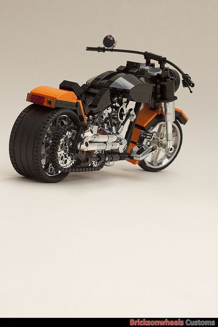 Harley Davidson Fatboy | Harley Davidson Fatboy (1:10) in Lego | Flickr - Photo Sharing!