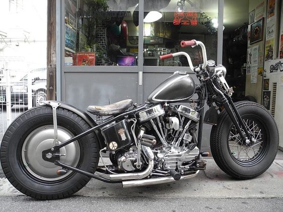 Harley Davidson panhead bobber