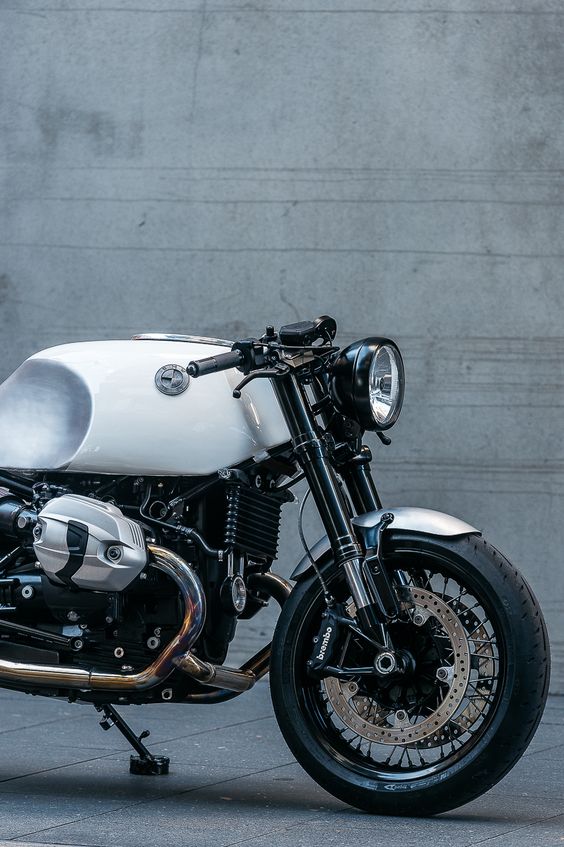 Heinrich Maneuver | Deus Ex Machina | Custom BMW Motorcycle