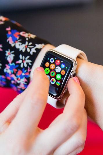 Here are 7 things you should know about the Apple Watch.
