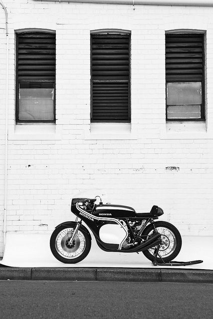 Honda cb750 by Deus Customs #replica #motorcycle #motorbike