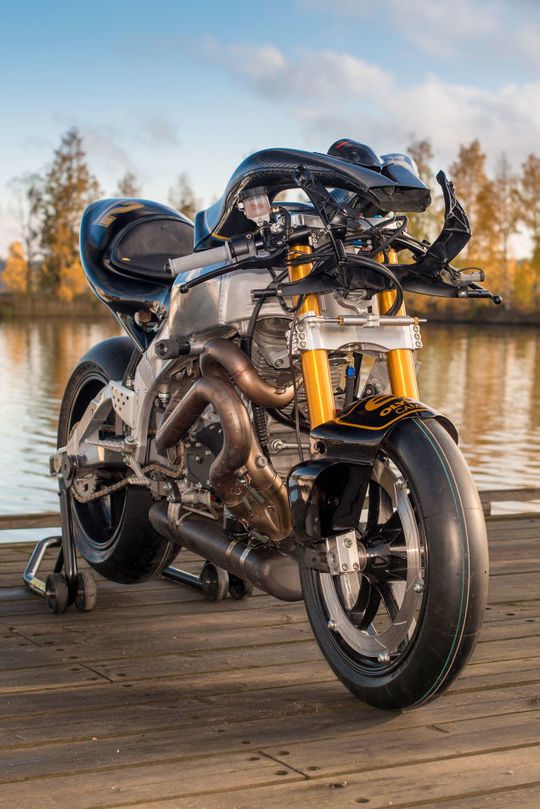 ​How To Turn A Wrecked Buell XBRR into A John Player Special Tribute