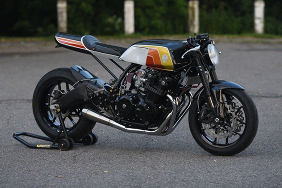Jaw Dropper: A gnarly Honda CB900F from the 80s given the modern cafe racer treatment.