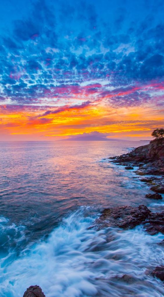Lahaina sunset, Maui, Hawaii #sunset #hawaii