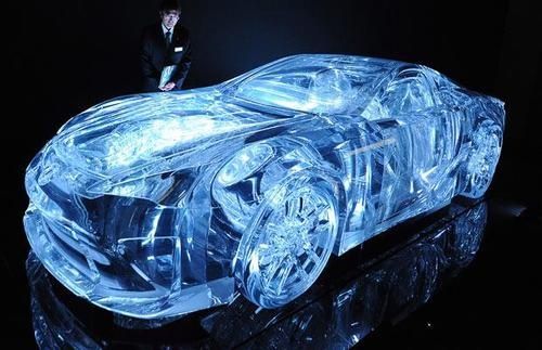 Lexus a transparent car, its actually a real car!!!
