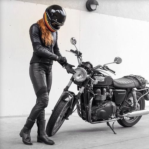 Luusama Motorcycle And Helmet Blog News: Motorcycle Girl Babes with Harley-Davidson, Kawasaki, Honda, Suzuki, KTM, Triumph, Victory Motorcycles,... Masei Helmets