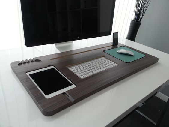 Make your office desk look less cluttered and more organized with this beautifully crafted Unify desktop. Coming in a variety of wood grain colors of white