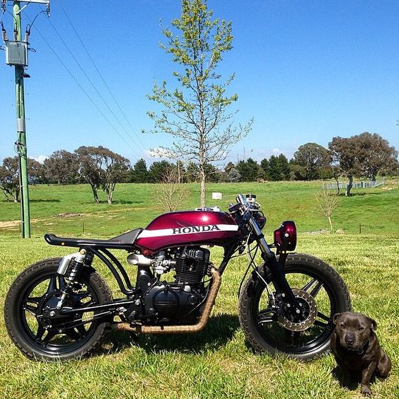 Man and woman's best friends. @jay_rawlings5's Honda CB400 and pup. Check out the lines on the bike with the seat and lowered headlight. Thank you Jay!  #dog #croig #caferacersofinstagram