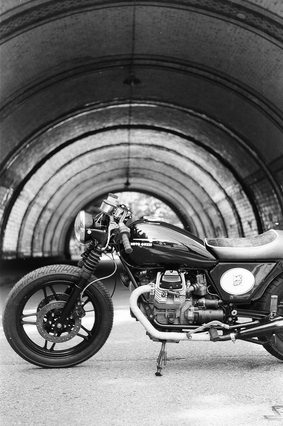 MC MotorCycle: Introducing “Aguzza” - Moto Guzzi V35 ...