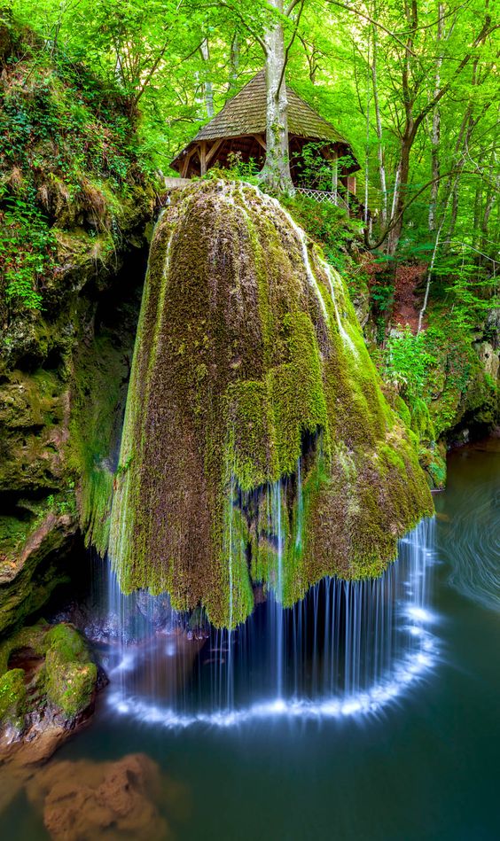 Most Beautiful Waterfall in the World Bigar Romania. Located in the nature reserve in Anina Mountains, the amazing waterfall is indeed a unique one. | Discover Amazing Romania through 44 Spectacular Photos