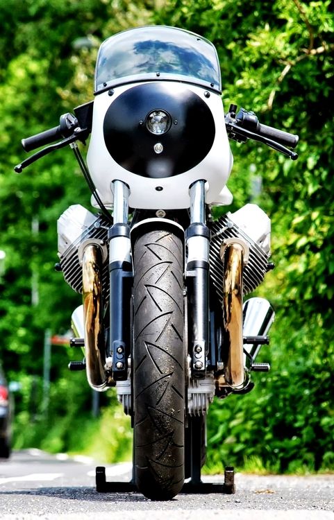Moto Guzzi Cafe Racer #motorcycles #caferacer #motos |