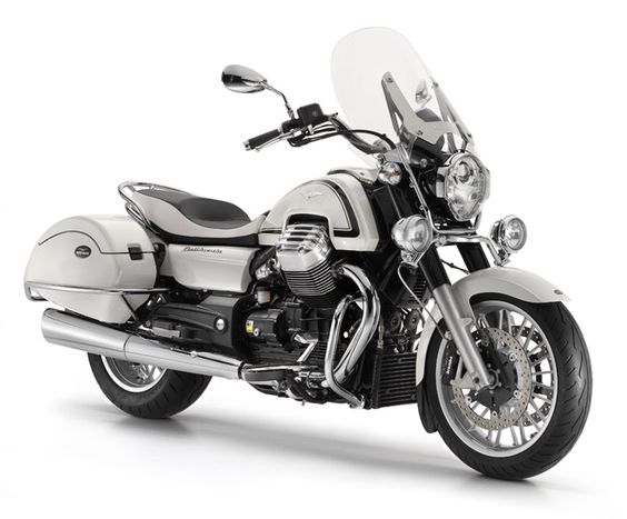 Moto Guzzi California 1400 Touring: boundless horizons
