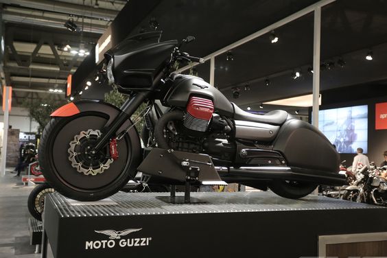 Moto Guzzi MGX-21