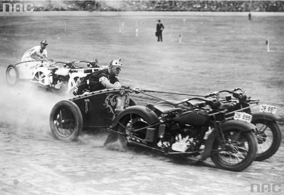 Motorcycle chariot racing at the 1936 Celebration of New South Wales Police in Australia. Ausie's are insane!