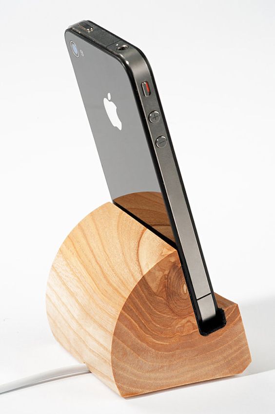 Natural wood dock for iPhone 4 iPhone 4s with UK power by icolio