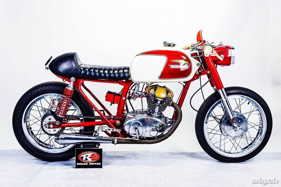 Ottonero Cafe Racer: Ducati Vintage Racer