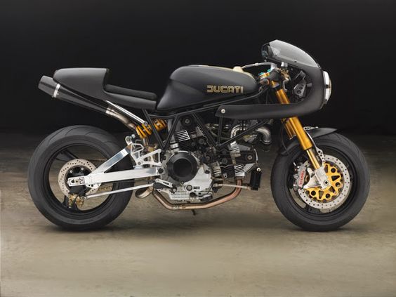RocketGarage Cafe Racer: Ducati by Moto Studio