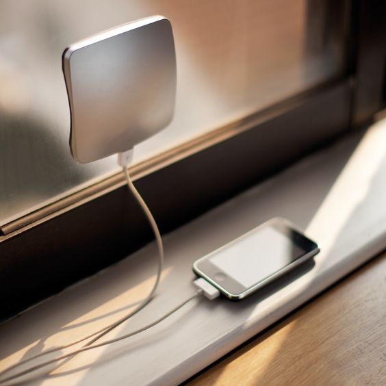 Solar Window Charger by XD Design. Window can be used to charge a mobile phone or MP3 player in the car, office or at home with the 1300mAh rechargeable lithium battery. Because the charger can stick to a window it always faces the sun. This makes the solar charging process even more efficient. The charger has an USB output and mini-USB input. Including a mini USB cable. Price: €49,95