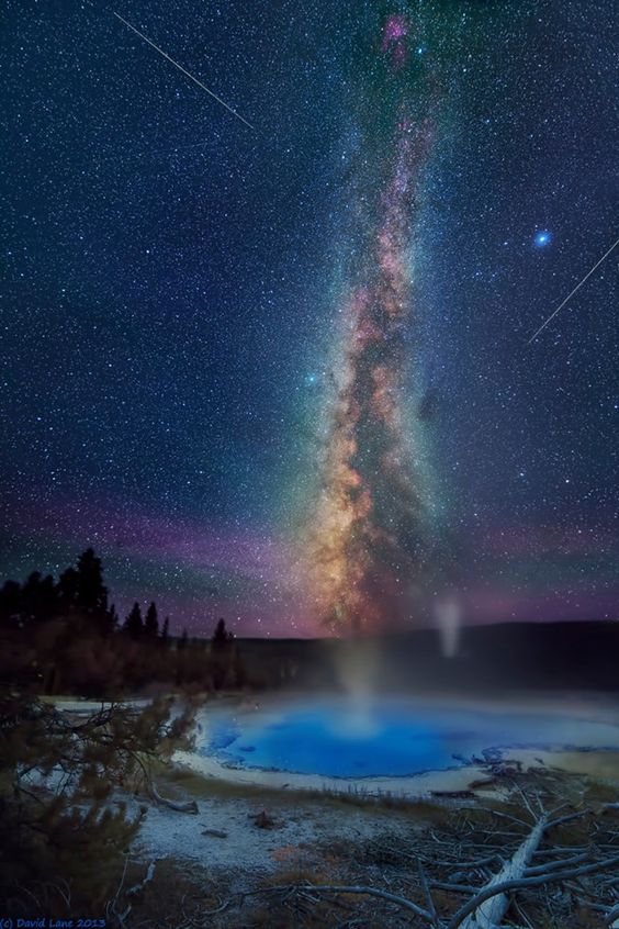 Solitary Geyser, Yellowstone National Park, Wyoming HOW amazing would it be to see this in real life?