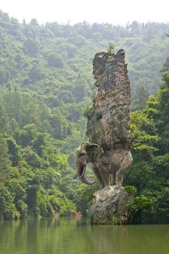 Stunning Elephant Rock sculpture, India